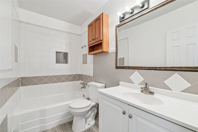 734 Genoa Avenue, Dallas, TX 75216