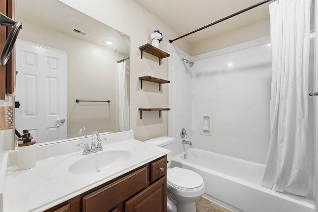6715 Arlington Drive, Manvel, TX 77578