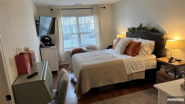 2098 Francis Court 2098, Mahwah, NJ 07430