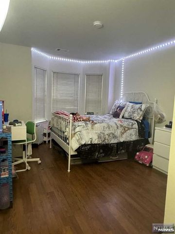 2098 Francis Court 2098, Mahwah, NJ 07430