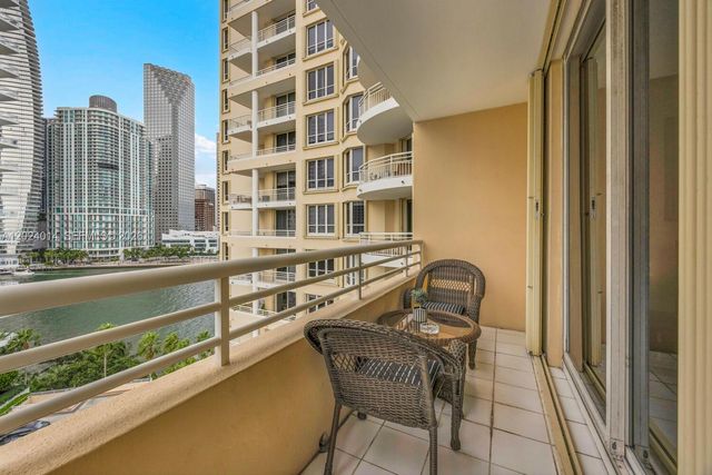 888 Brickell Key Dr 1001, Miami, FL 33131