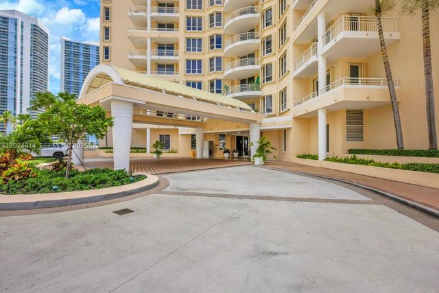 888 Brickell Key Dr 1001, Miami, FL 33131
