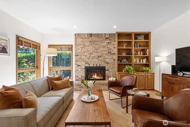 13022 205th Place SE, Issaquah, WA 98027