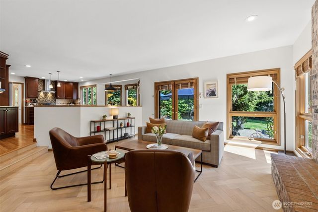 13022 205th Place SE, Issaquah, WA 98027