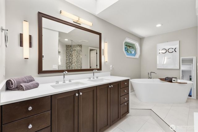 13022 205th Place SE, Issaquah, WA 98027