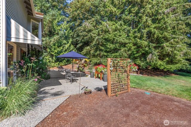 13022 205th Place SE, Issaquah, WA 98027