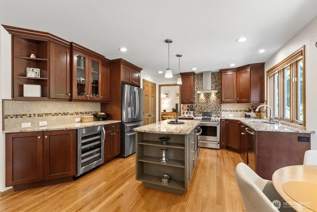13022 205th Place SE, Issaquah, WA 98027