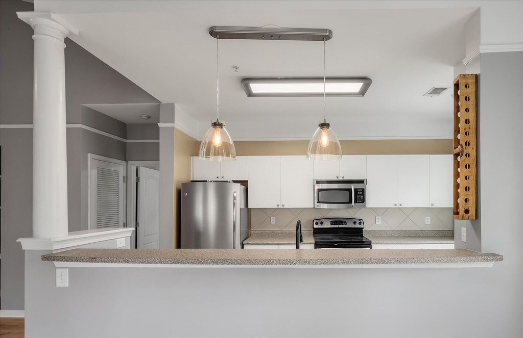 Image 10 of property listing at 2632 Egret Crest Lane, Charleston, SC 29414