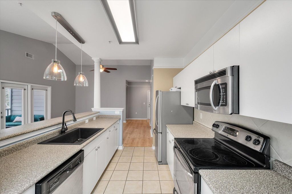 Image 12 of property listing at 2632 Egret Crest Lane, Charleston, SC 29414