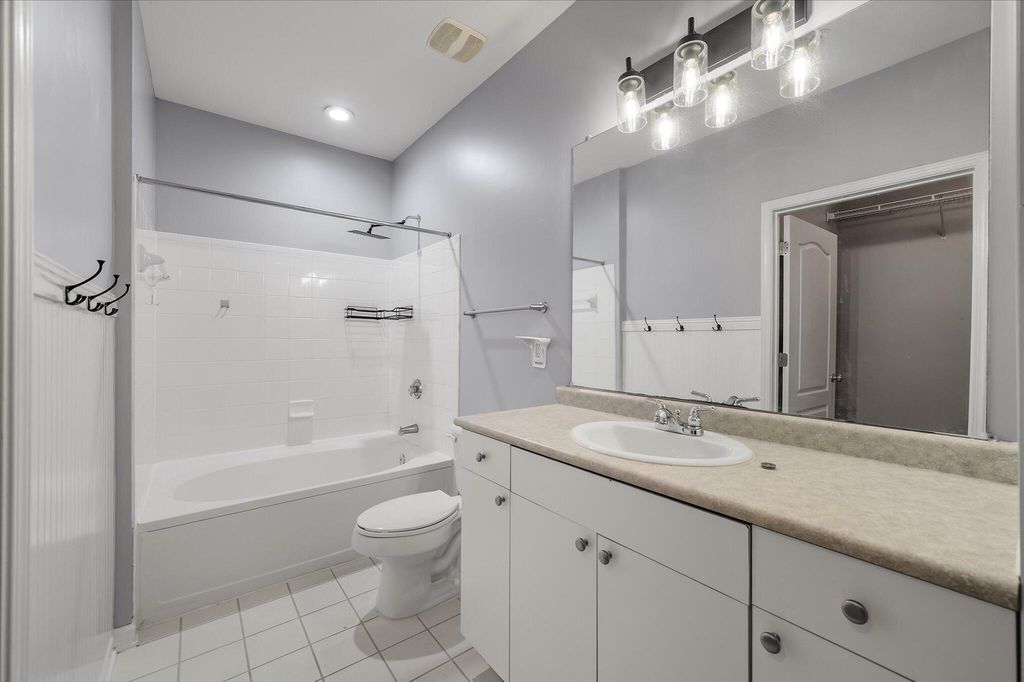 Image 18 of property listing at 2632 Egret Crest Lane, Charleston, SC 29414