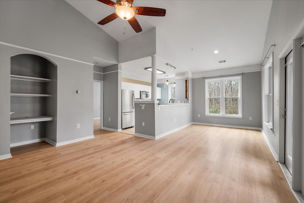 Image 5 of property listing at 2632 Egret Crest Lane, Charleston, SC 29414