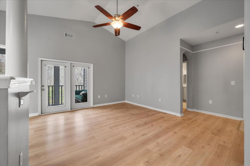 Image 6 of property listing at 2632 Egret Crest Lane, Charleston, SC 29414