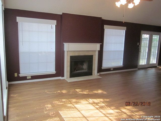 2801 Hillview Ln, Schertz, TX 78154