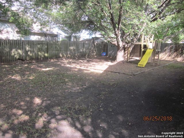 2801 Hillview Ln, Schertz, TX 78154