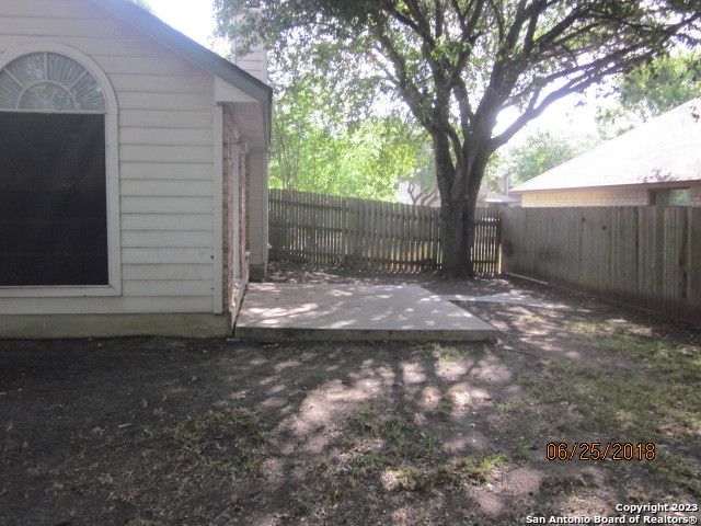 2801 Hillview Ln, Schertz, TX 78154