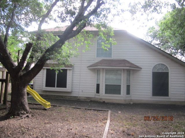 2801 Hillview Ln, Schertz, TX 78154