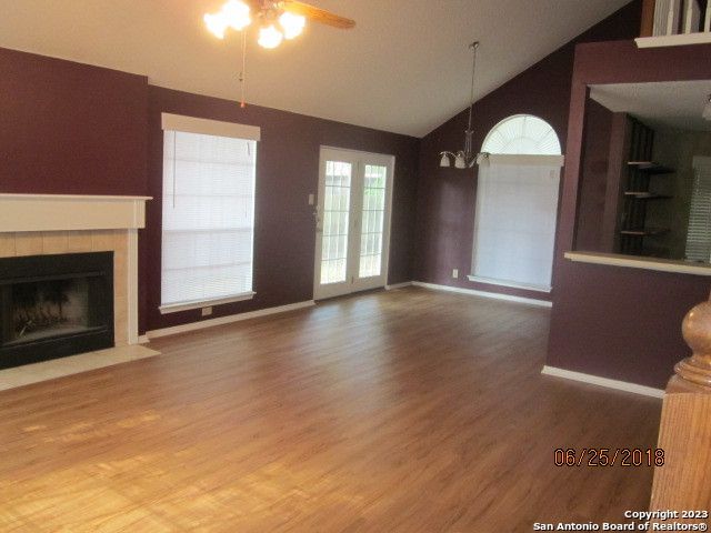 2801 Hillview Ln, Schertz, TX 78154