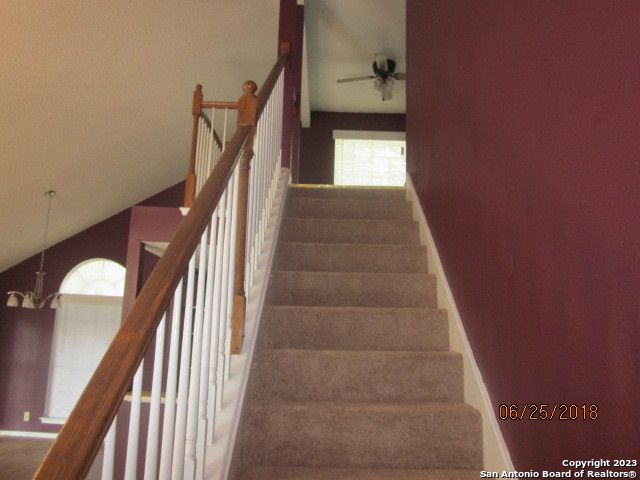 2801 Hillview Ln, Schertz, TX 78154