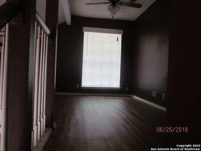 2801 Hillview Ln, Schertz, TX 78154