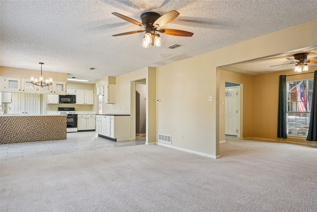 5329 Grand Mesa Drive, Fort Worth, TX 76137 — photo 2