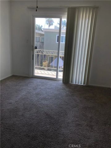 312 10th Street E, Huntington Beach, CA 92648