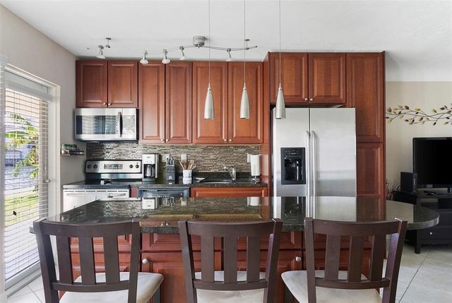 2895 NE 32nd Street 102, Fort Lauderdale, FL 33306