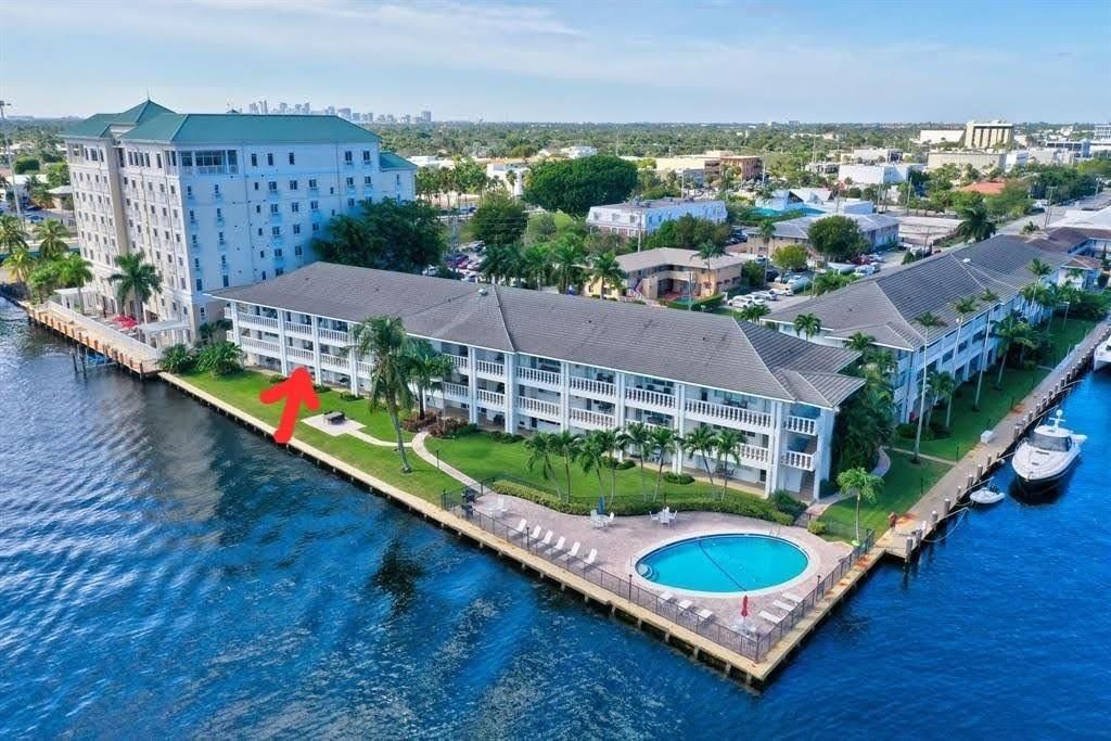 2895 NE 32nd Street 102, Fort Lauderdale, FL 33306