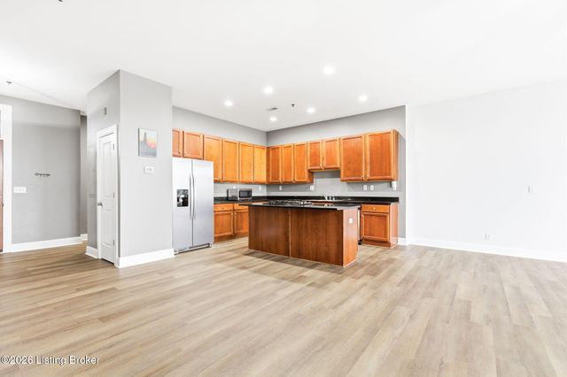2011 Frankfort Ave 401, Louisville, KY 40206