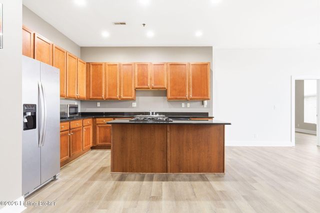 2011 Frankfort Ave 401, Louisville, KY 40206