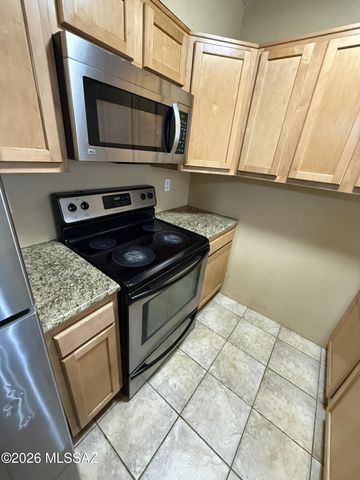 921 N Euclid Ave Unit 216, Tucson, AZ 85719