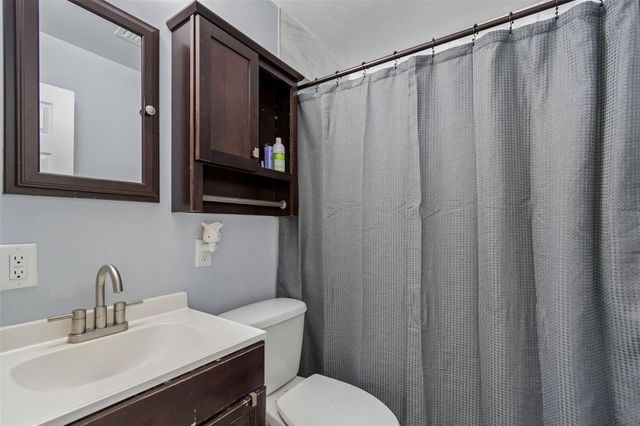 5501 82ND AVENUE N, Pinellas Park, FL 33781