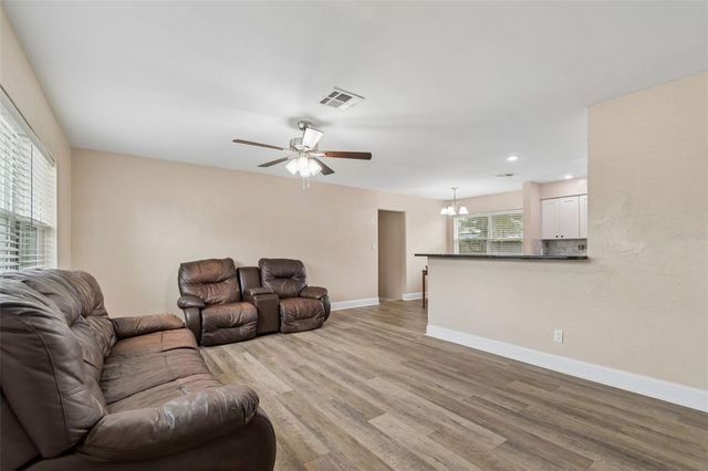 5501 82ND AVENUE N, Pinellas Park, FL 33781