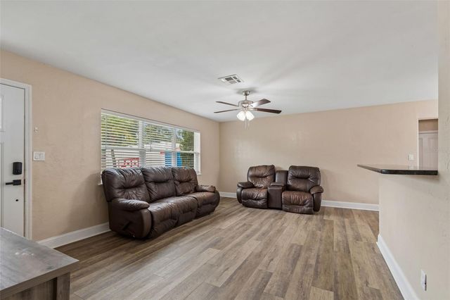 5501 82ND AVENUE N, Pinellas Park, FL 33781