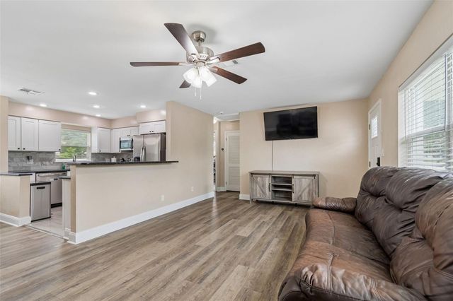 5501 82ND AVENUE N, Pinellas Park, FL 33781