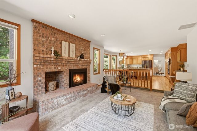 23232 SE 253rd Place, Maple Valley, WA 98038