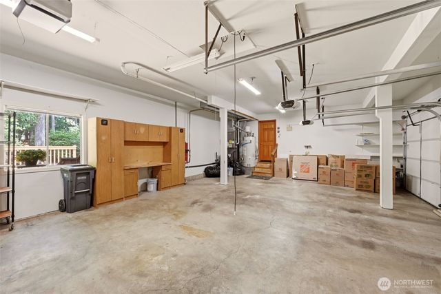 23232 SE 253rd Place, Maple Valley, WA 98038