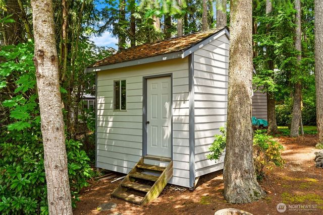 23232 SE 253rd Place, Maple Valley, WA 98038
