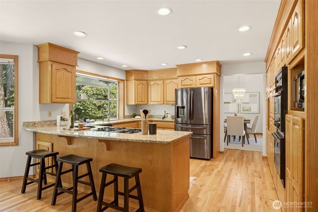 23232 SE 253rd Place, Maple Valley, WA 98038