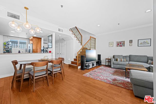 1030 S Norton Avenue 5, Los Angeles, CA 90019