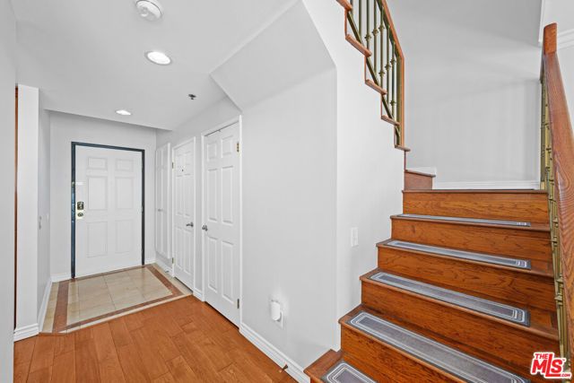 1030 S Norton Avenue 5, Los Angeles, CA 90019