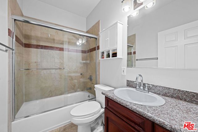 1030 S Norton Avenue 5, Los Angeles, CA 90019