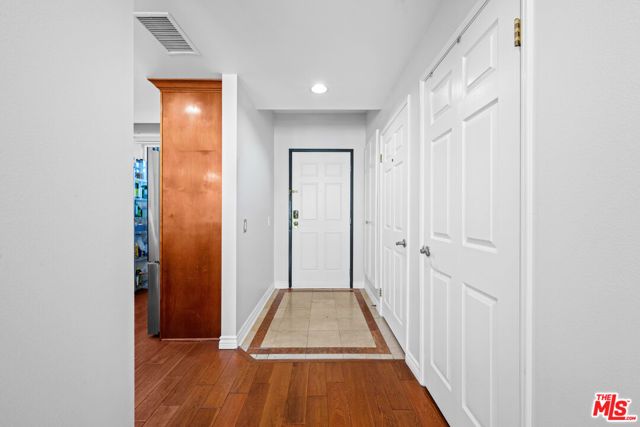 1030 S Norton Avenue 5, Los Angeles, CA 90019