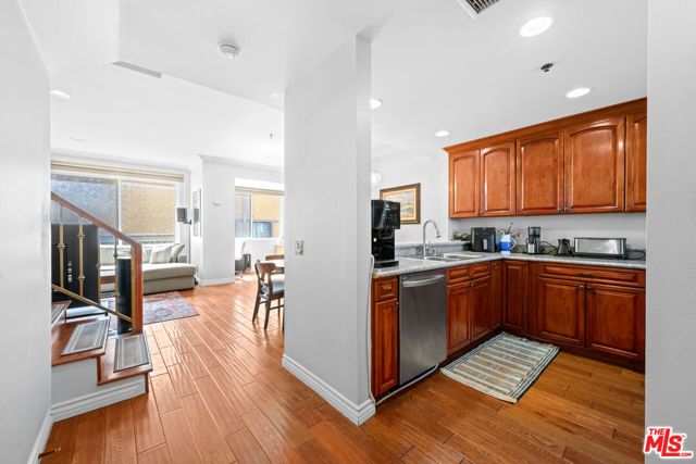 1030 S Norton Avenue 5, Los Angeles, CA 90019