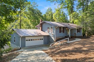 437 Jumping Branch Road, Tamassee, SC 29686