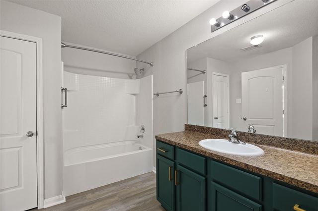 12201 Seacrest Lane, Texas City, TX 77568