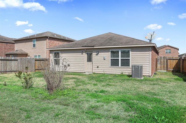 12201 Seacrest Lane, Texas City, TX 77568
