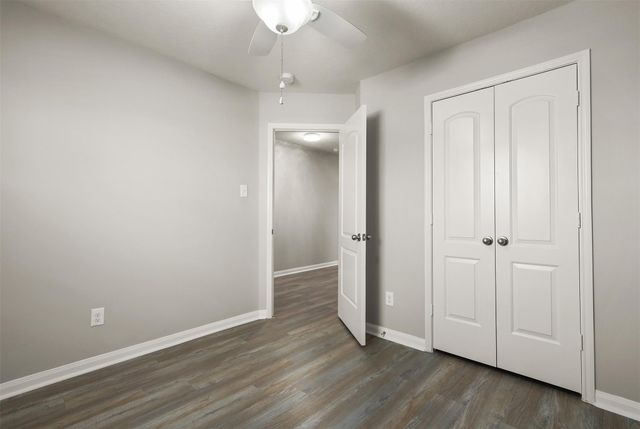 12201 Seacrest Lane, Texas City, TX 77568