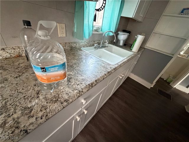 3985 Warner Street, Mogadore, OH 44260