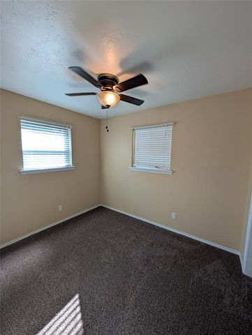 1404 Heather Lane, Moore, OK 73160