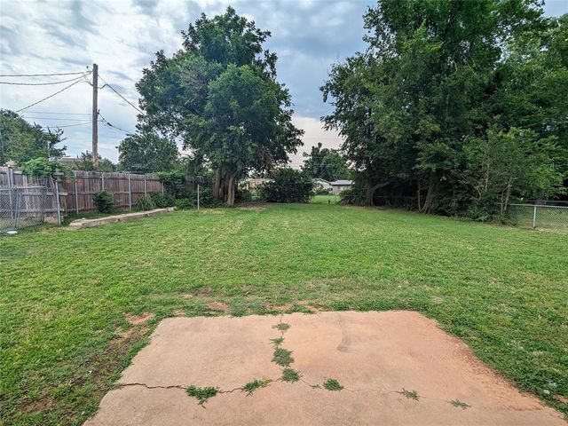 1404 Heather Lane, Moore, OK 73160